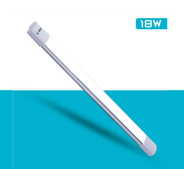 Illuminate your environment with the Factor Tubelight Mini 18W! Producing 1,800 lumens, it offers efficiency in a sleek design.